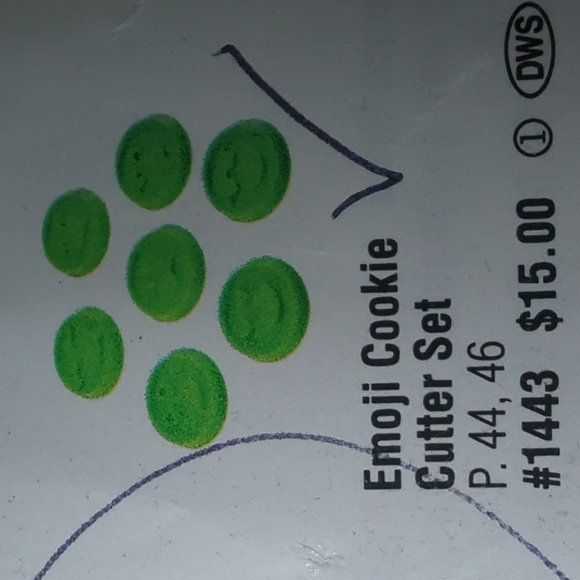 Pampered Chef emoji cookie cutter set - Picture 2 of 2